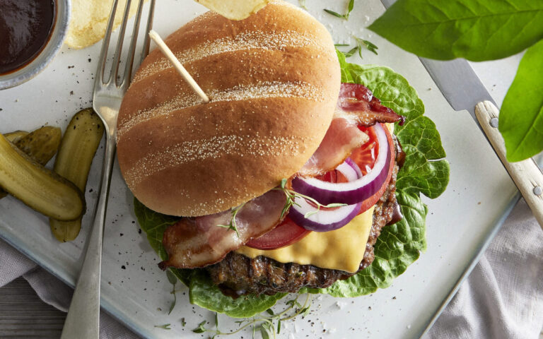Cheeseburger-med-bacon