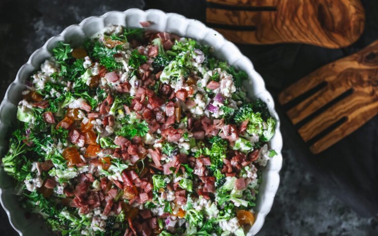 Kremet byggrissalat med bacon og brokkoli