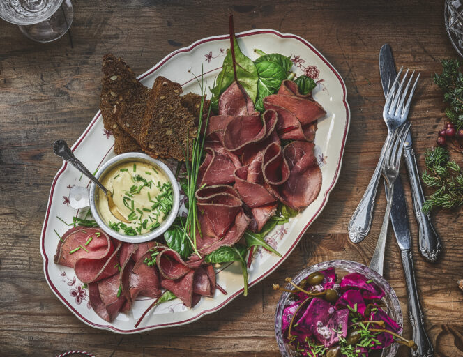 Julepølse med søtpotet og blåmuggkrem